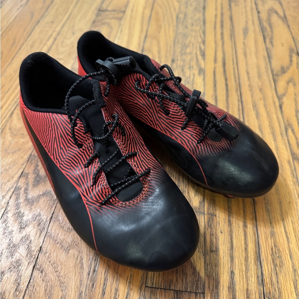 Puma kids soccer cleats size 3
